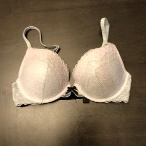 Victorias Secret Pale Purple Lace Bra